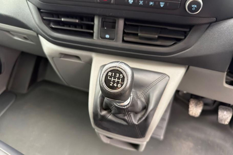 Used Ford TRANSIT CUSTOM WP25XKE 38