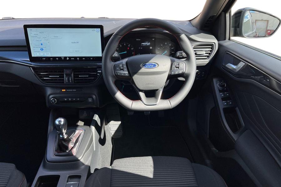 Ford Focus Photo autoimg-b3c189e8f2acb9f3345b31e1b086f6d1dbd5ca0f.jpg