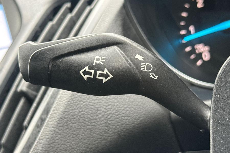 Ford KUGA Photo autoimg-b3c5a94e541442cc00ba6c0360272454d769e711.jpg