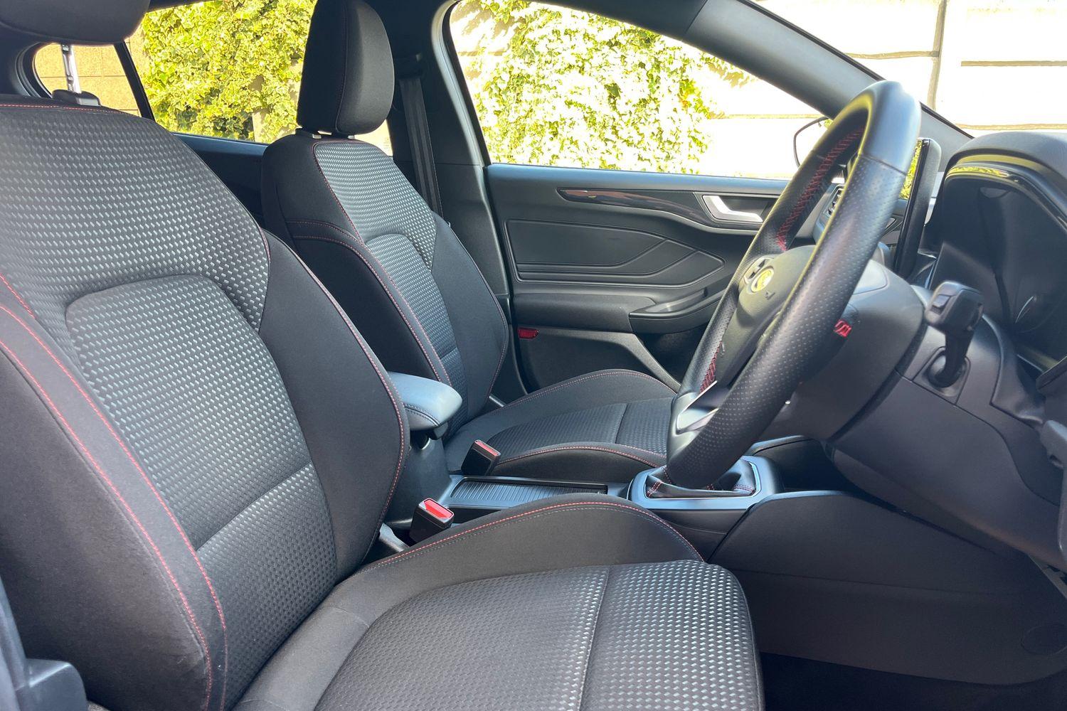 Ford FOCUS Photo 16