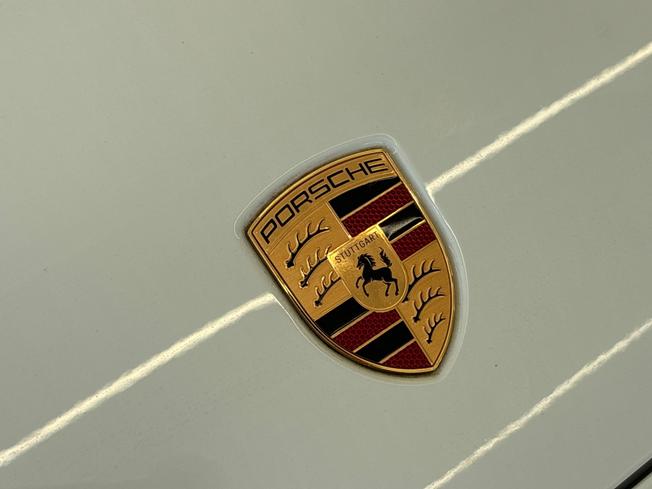 PORSCHE Macan Photo 49