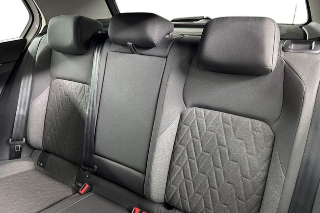 VOLKSWAGEN Golf Photo 9