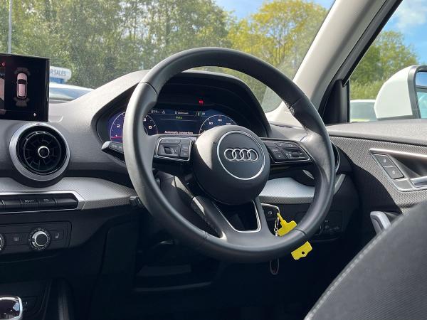 Audi Q2 Photo autoimg-b3cba379c8615f68f94ed858bb4de824d1335e2d.jpg