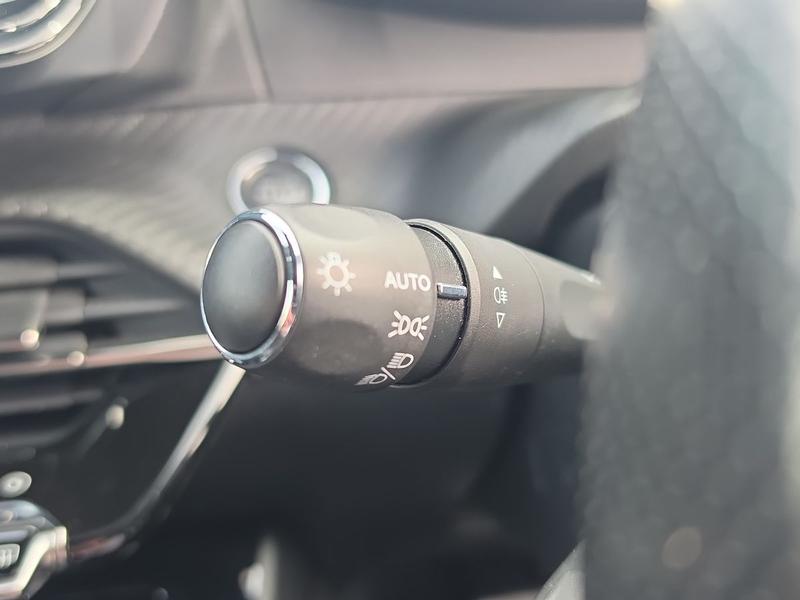 Used Peugeot E-208 YT22MXM 22
