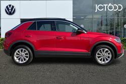 VOLKSWAGEN T-Roc Photo 4