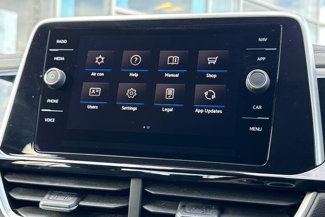 VOLKSWAGEN T-Roc Photo 34