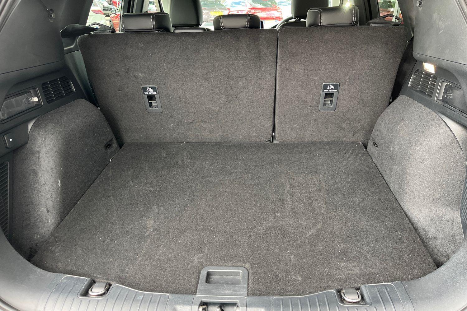 Ford KUGA Photo 20
