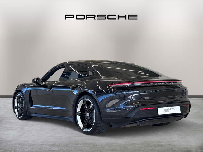 PORSCHE Taycan Photo 5