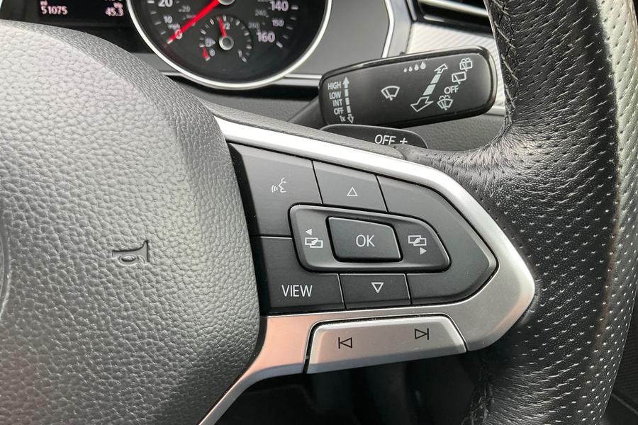 Volkswagen PASSAT Photo autoimg-b3e2617294b3b255bf102999290ba3ab56460b5e.jpg