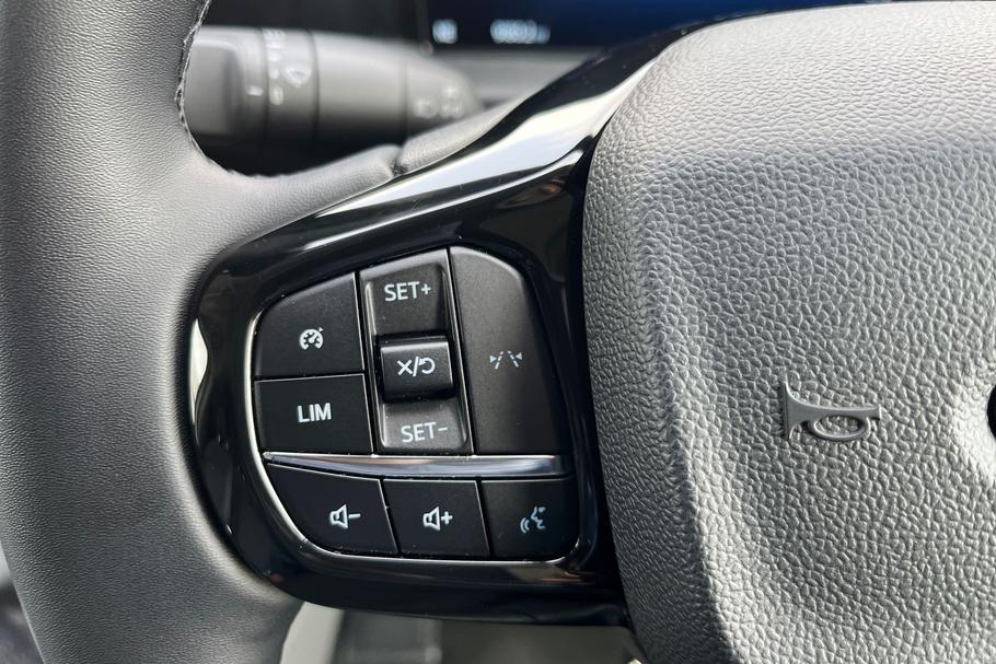 Used FORD TRANSIT CUSTOM WR75MXP 8