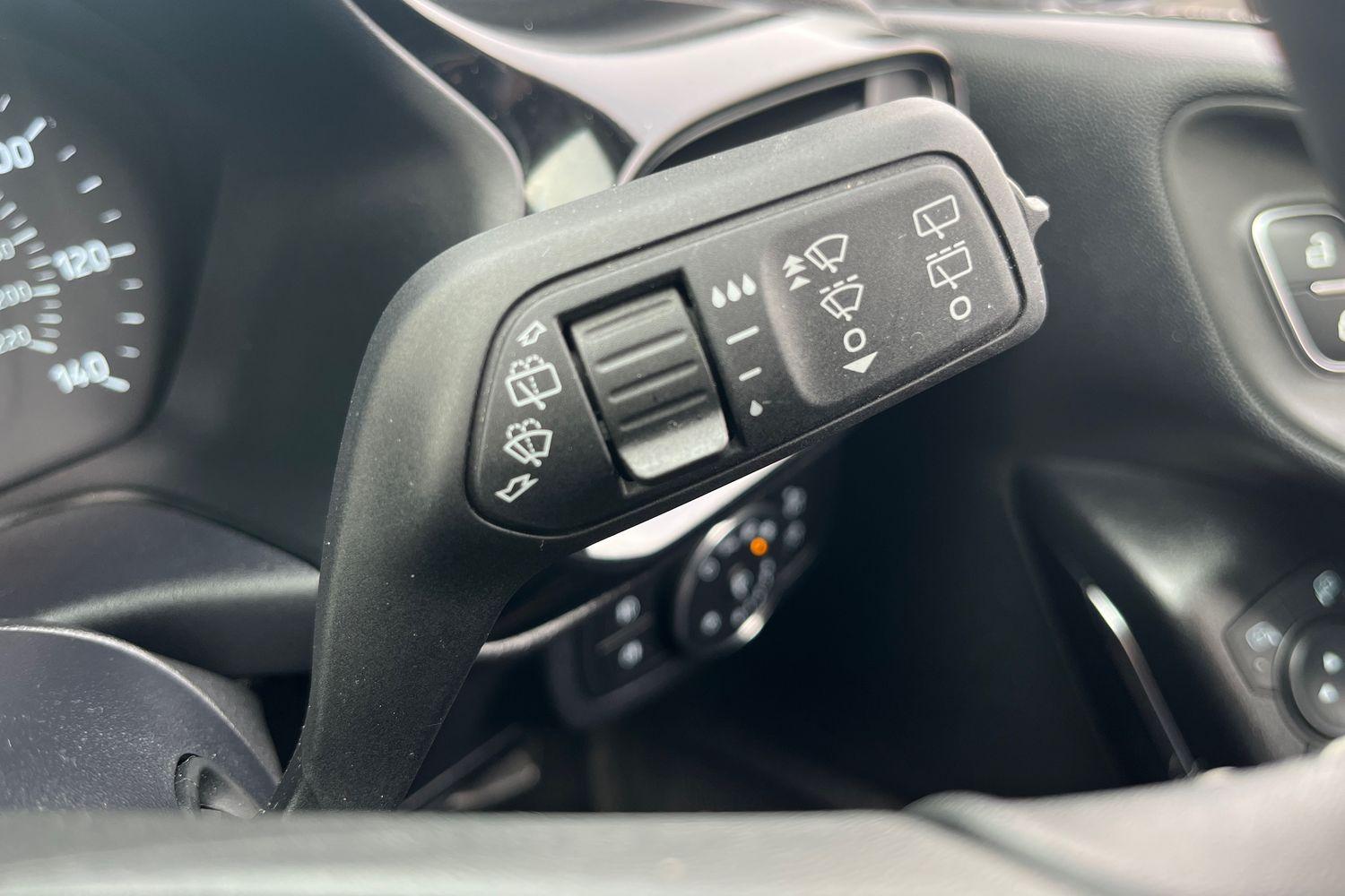 Ford FIESTA Photo 14