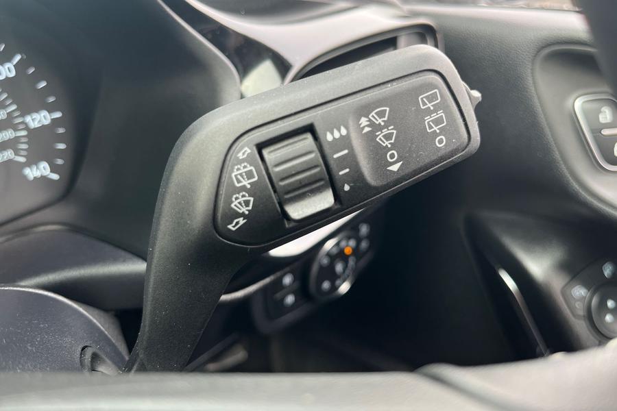 Ford FIESTA Photo autoimg-b3e6ec5e619b43a19a2194b1b2eec05ab5ad61fb.jpg
