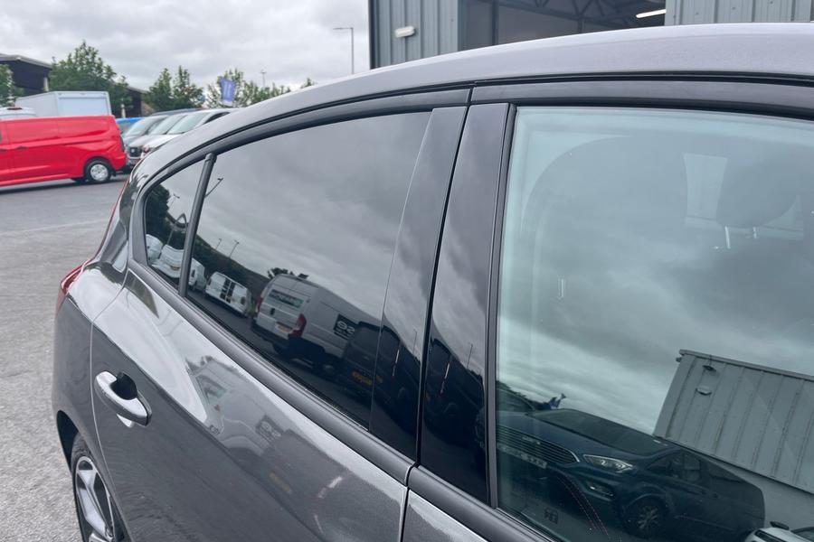 Ford FOCUS Photo autoimg-b3ec6839d298708524081bd840cdb95f32aca445.jpg