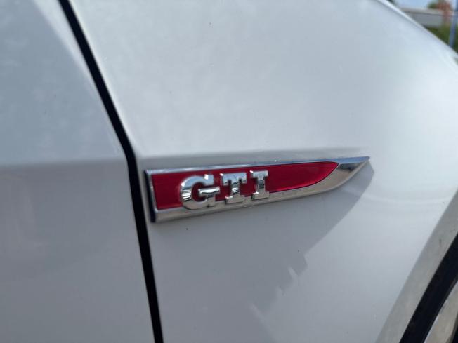 VOLKSWAGEN Golf Photo 23