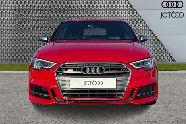 AUDI S3 Photo 8