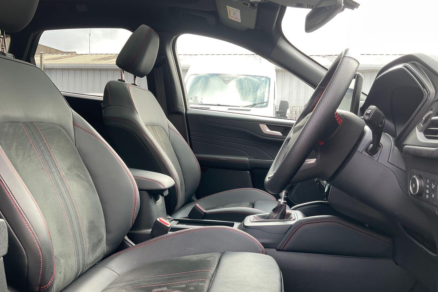 Ford KUGA Photo 16