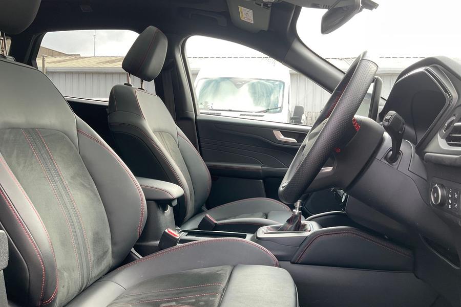 Ford KUGA Photo autoimg-b3efd69e3092543688547fbf3e6516b91ead4d65.jpg