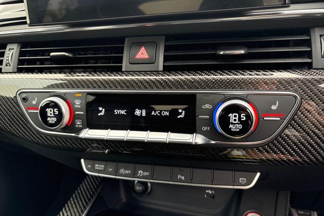 Audi RS5 Photo 35