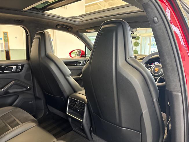 PORSCHE Cayenne Photo 40