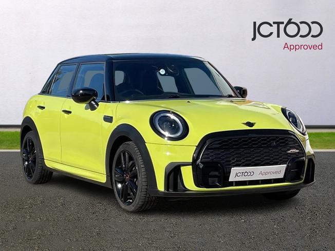 MINI Hatch Photo 1