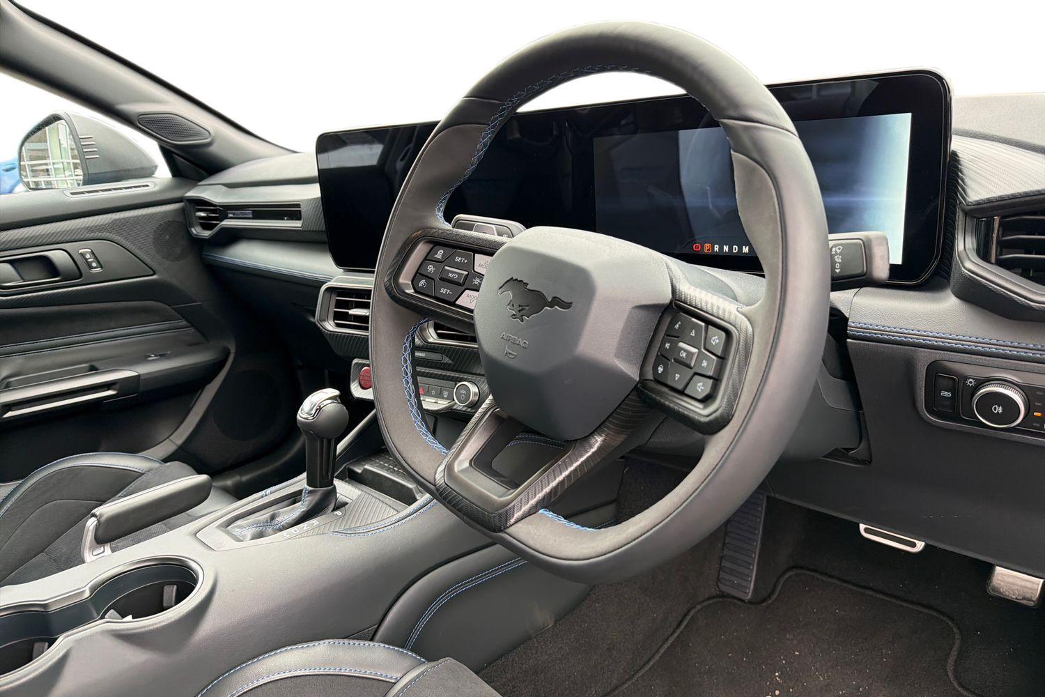 Ford MUSTANG Photo 8