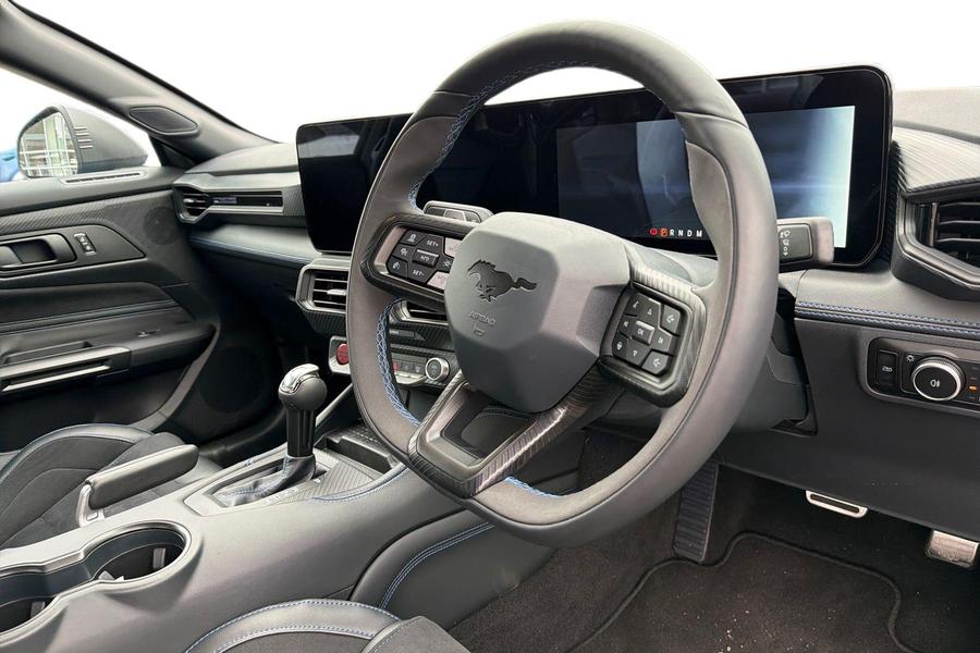 Ford MUSTANG Photo autoimg-b3f55e1a377a0df41b37a80e470c38547539cd98.jpg