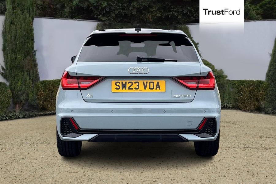 Audi A1 Photo autoimg-b3fb91976fbed37e495a626bc83940e91dd6633c.jpg