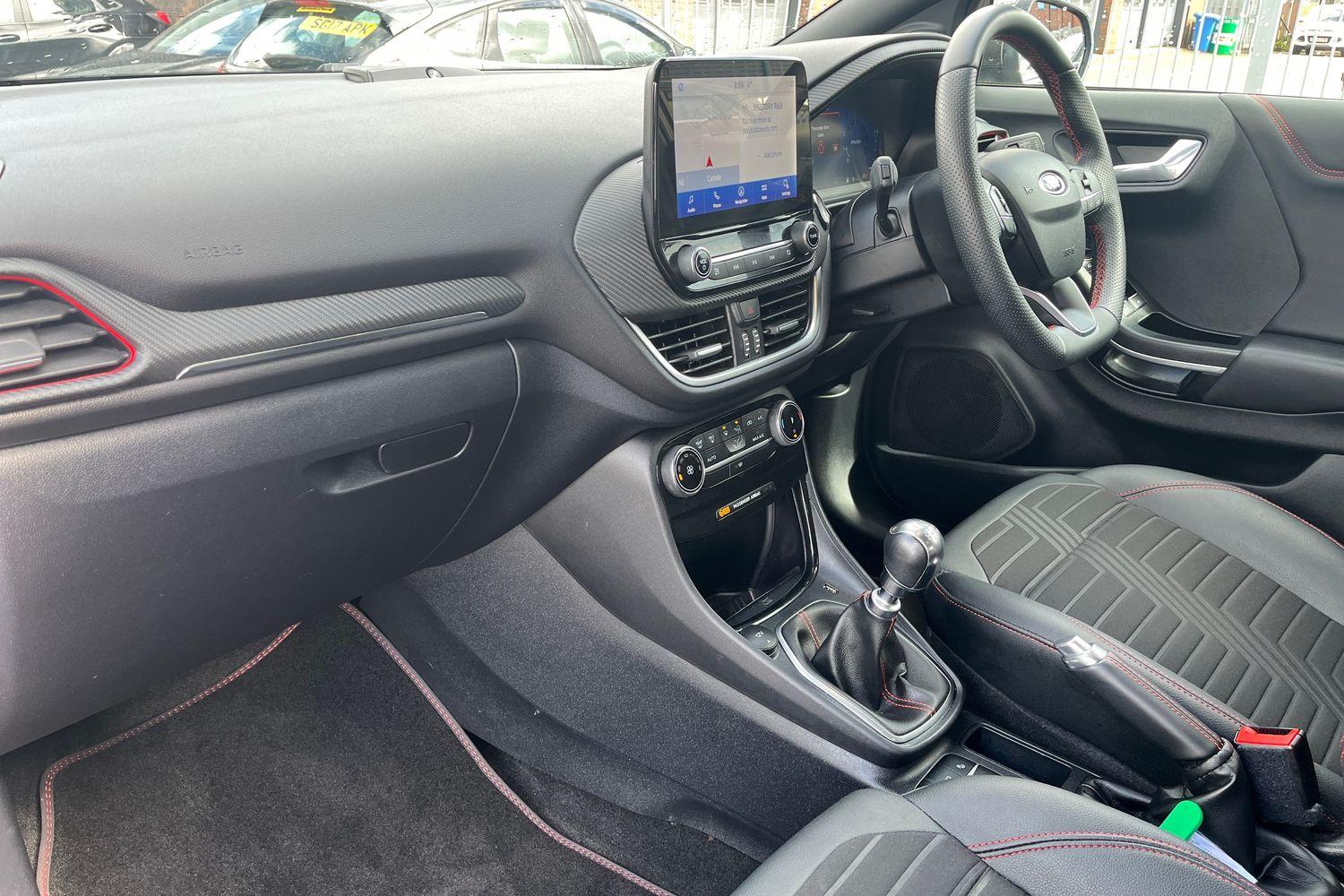 Ford PUMA Photo 17
