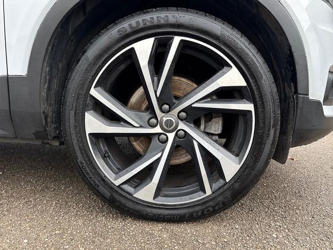 VOLVO Xc40 Photo 5