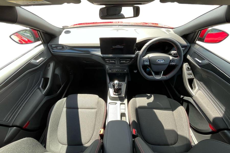 Ford Focus Photo autoimg-b404269a902bf27f2445ee791ba89810f261a201.jpg