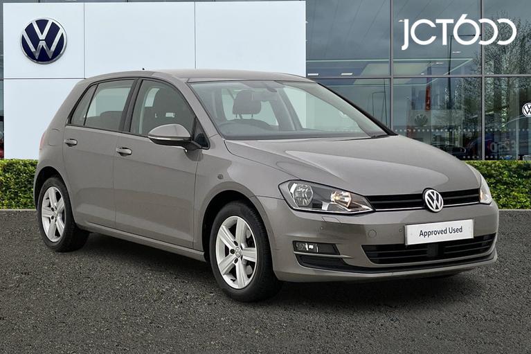 Used 2015 VOLKSWAGEN Golf 1.6 TDI BlueMotion Tech Match Edition Hatchback 5dr Diesel Manual Euro 6 (s/s) (110 ps) Grey at JCT600