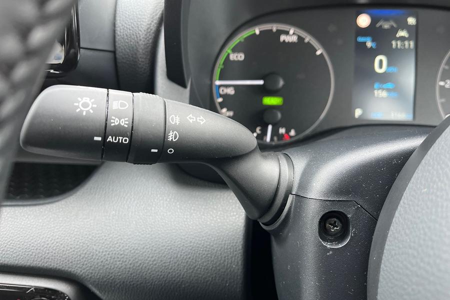 Toyota YARIS Photo autoimg-b40a01f0bd0a6b6664378f8cfe936ef1880e44a5.jpg