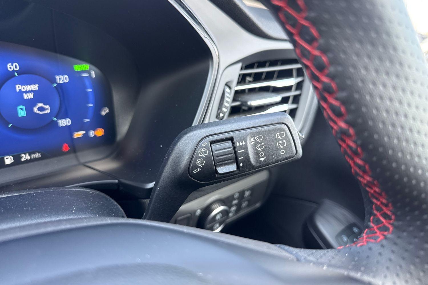 Ford KUGA Photo 14