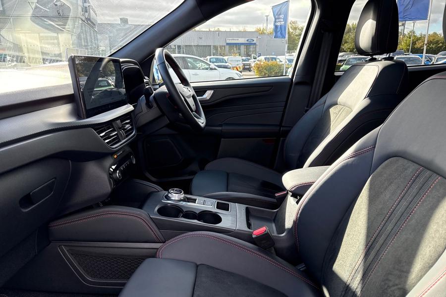 Ford KUGA Photo autoimg-b40ffafe5c7a13876dc21f0715c8ac0caeef1667.jpg