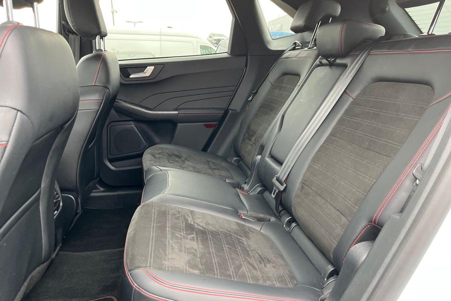 Ford Kuga Photo autoimg-b4110e40448d3efb72c7f5e6a0e8672932b229cf.jpg