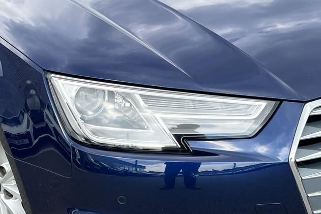 AUDI A4 Photo 19