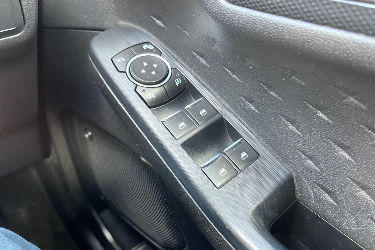 Ford KUGA Photo 15