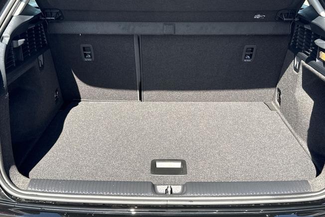 AUDI Q2 Photo 12