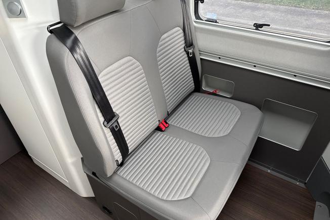 VOLKSWAGEN Grand California Photo 42