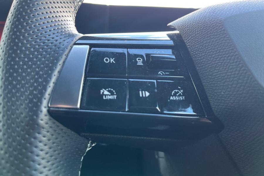 Vauxhall ASTRA Photo autoimg-b42080316f2a85851468996d5ebd805cb64f0868.jpg