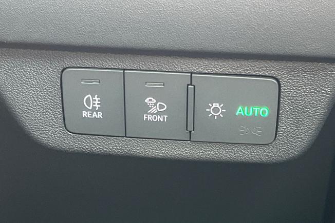 AUDI Q4 e-tron Photo 33