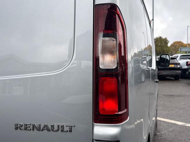 RENAULT Trafic Photo 18