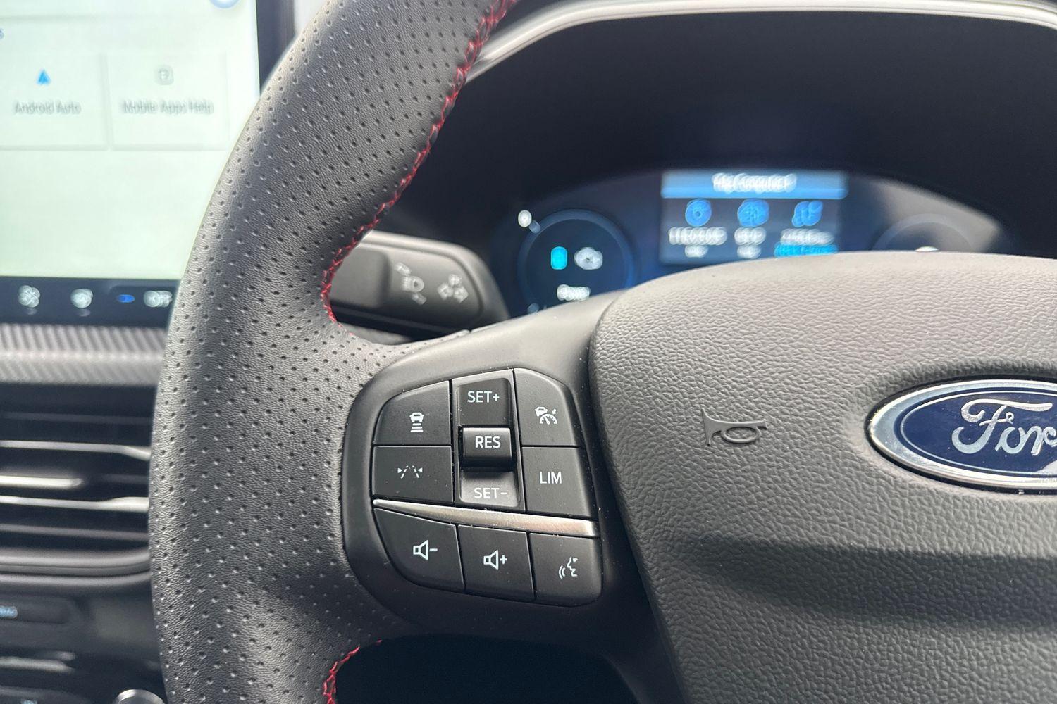 Ford KUGA Photo 31