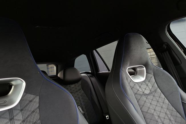 VOLKSWAGEN Passat Photo 22