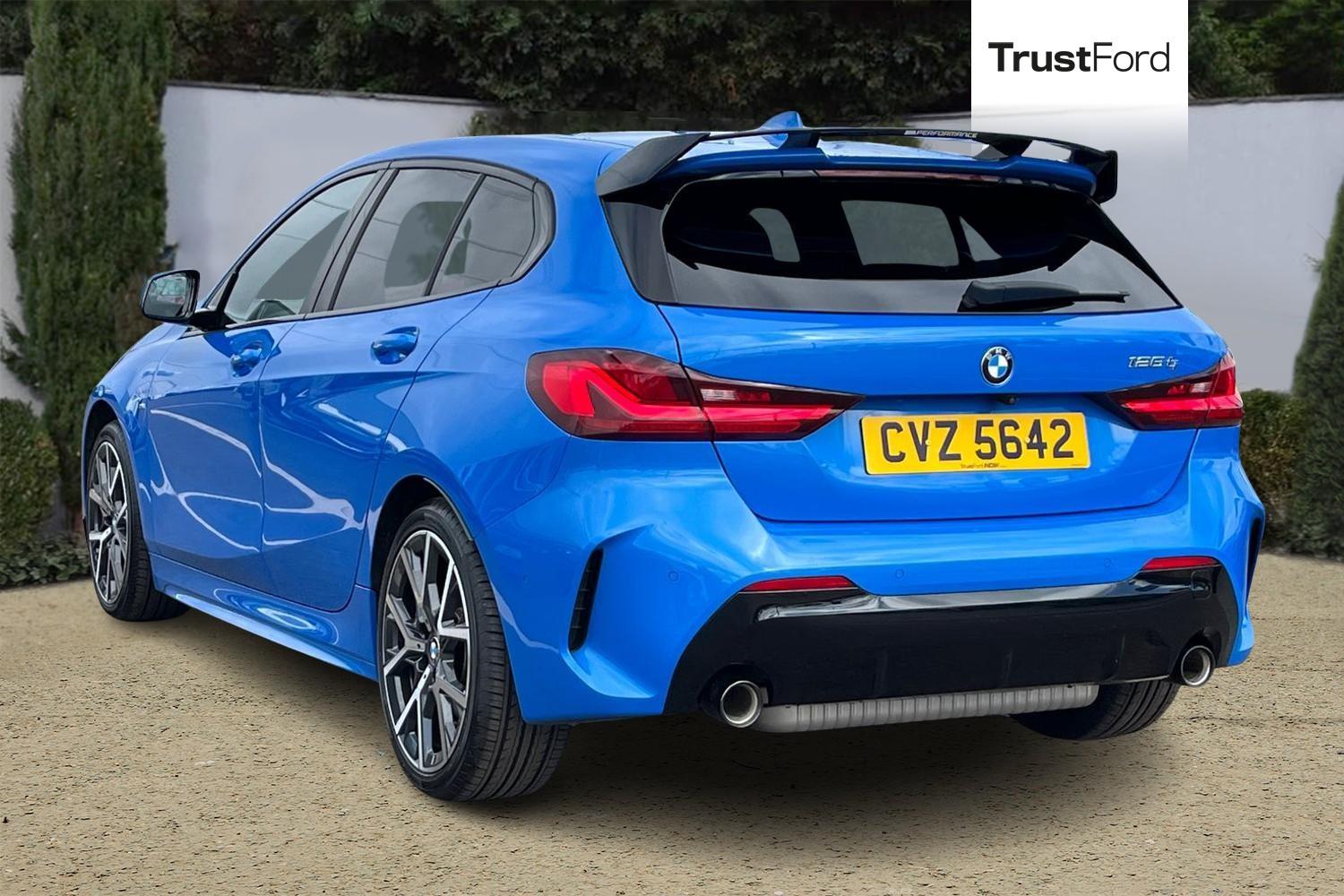 BMW 1 Series Photo 1