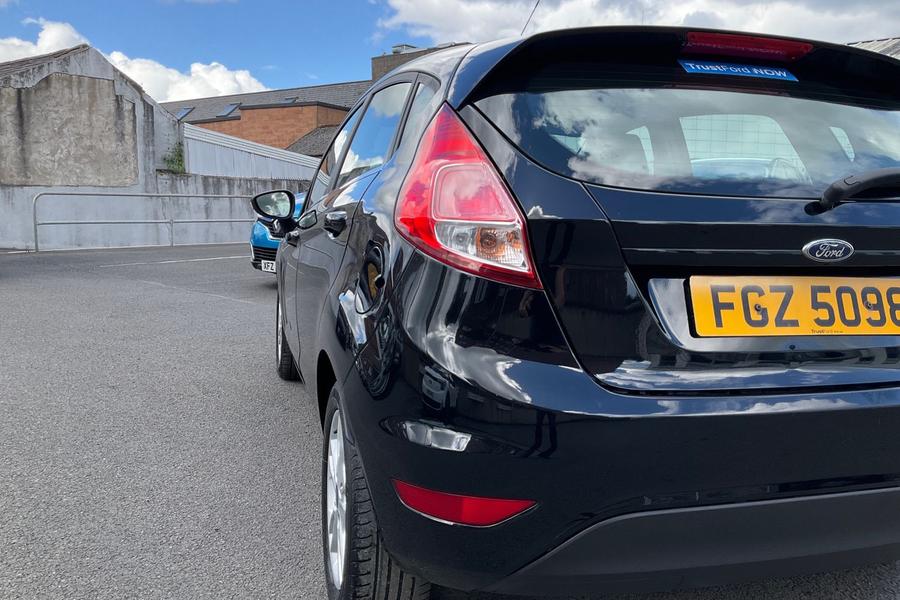 Ford FIESTA Photo autoimg-b42a0cb1b415ec339deb9c99b6d2ac710fd3f0fe.jpg