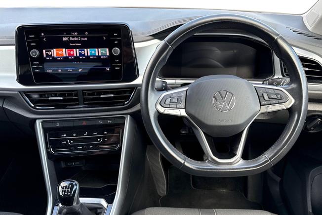 VOLKSWAGEN T-Roc Photo 11