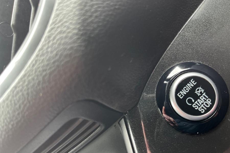 Ford KUGA Photo autoimg-b42f42d051ff790d630e737c7b481c4355d7dc29.jpg
