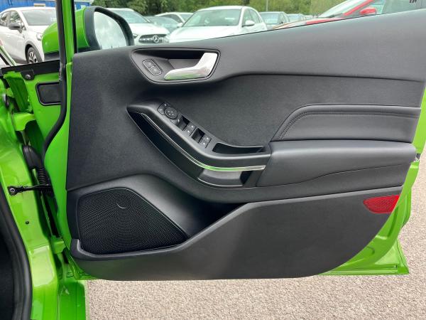Ford Fiesta Photo autoimg-b431cabad3aa03d8a36c0d9b3eef6d8d227bf487.jpg