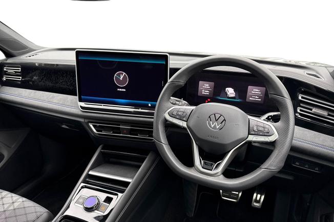 VOLKSWAGEN Tiguan Photo 6